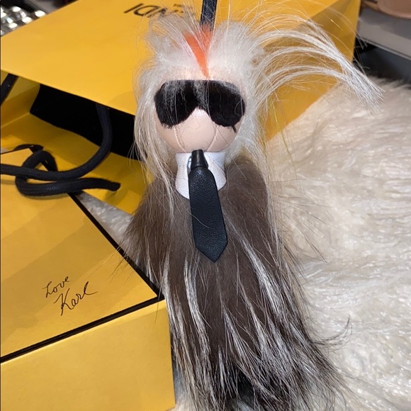 Limited edition FENDI keychain - Picture 2 of 3